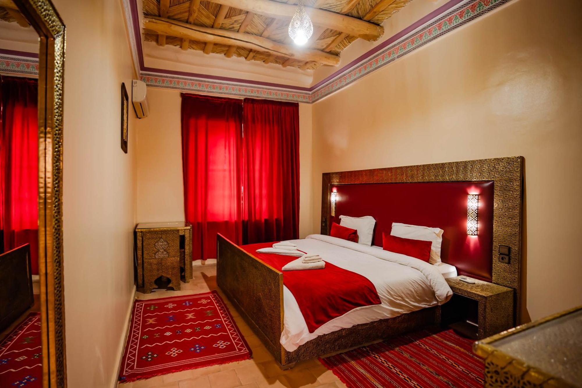Bed and Breakfast Kasbah Tizzarouine Boumalne Exterior foto